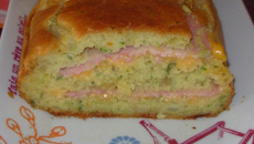 Cake au jambon et au cheddar
