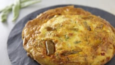 Tortillas aux haricots plats, chorizo et mozzarella