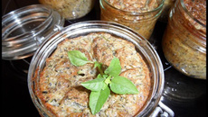 Flan de courgettes et champignons de paris au gorgonzola