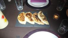 Naans au fromage faciles