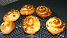 Petits pains aux raisins maison