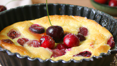 Clafoutis traditionnel aux cerises
