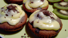 Muffin au chocolat blanc et kiwi curd