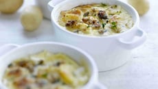 Parmigiana de Grenailles, mozzarella de bufflonne, chapelure croquante parfumée aux anchois