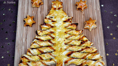 Sapin feuilleté et ses étoiles à la tapenade muhammara (poivrons grillés, noix et sirop de grenade)