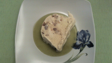 Nougat glacé et coulis de kiwi