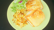 Croque monsieur végétarien et ses frites de panais