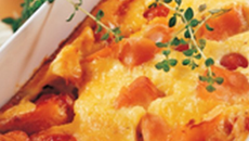 Clafoutis à la truite, tomates cerise et fromage frais