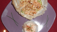 Corolle aux crevettes, pétoncles et poireau