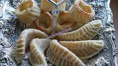 Cornes de gazelle et Anneaux d'amandes