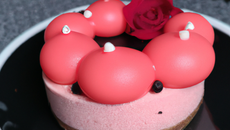 Génoise à la mousse rose