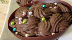 Comment faire des Coques en chocolat avec un ballon ?