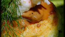 Médaillons de cabillaud et salicornes à la sauce langoustine