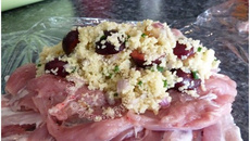 Cuisses de poulet farcies au couscous et aux cerises