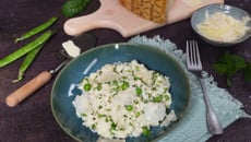 Risotto "primavera" aux petits pois, Grana Padano AOP et herbes aromatiques