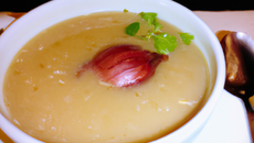 Soupe à l'oignon Normande