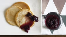 Crêpes légères à la gelée de cerise