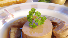 Pot au feu de foie gras en 2 services