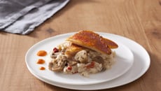 Risotto aux Champignons de Paris - aubergines grillées et poivrons rouges, filet de rouget et coulis de poivron