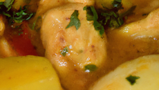 Curry de poulet aux pommes et bananes