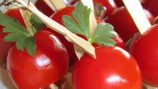 Tomates cerises farcies pour l'apéritif
