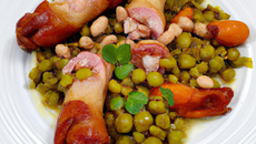 Pieds de porc aux pois chiches et chorizo