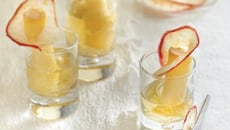 Cantal Jeune à la gelée de cidre et chips de pommes