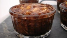 Clafoutis aux poires fondantes et au chocolat noir