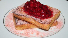 Pain perdu à la poudre de biscuit rose de Reims