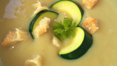 Velouté de courgettes au foie gras