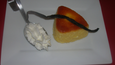 Petits flans d'ananas à la vapeur et sa chantilly au Malibu