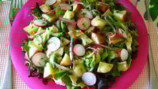 Salade de pommes de terre chaudes au camembert de Mandoline