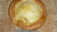 Tarte briochée aux pommes nappées de confiture d'abricots