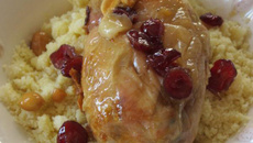 Tajine de poulet aux cranberries et cacahuètes