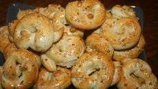 Bretzels au jambon cru et gruyère