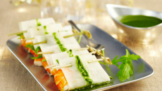 Ballotins de crevettes et roquette, pesto de menthe à l'Arôme