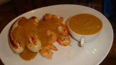 Crevettes et boudins blancs sautés au curry et leur Bisque de Crevettes façon Pascal