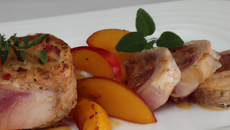 Filet mignon de porc aux pêches