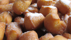 Beignets à la saucisse