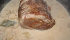 Rôti de porc au lait et à l'ail