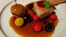 Foie Gras rôti et son bonbon aux Cerises Caramélisées