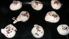 Meringues légères aux pépites de chocolat