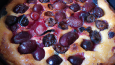 Clafoutis aux poires et cassis