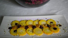 Carpaccio de courgettes jaunes, cranberries et tuiles au parmesan