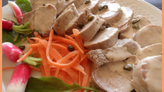 Filets mignons à la sauce au thon (Vitello Tonnato)