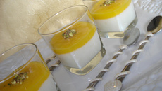 Pannacotta vanille et son coulis d'abricot