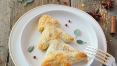 Feuilletés sapin au potimarron, châtaignes & seitan