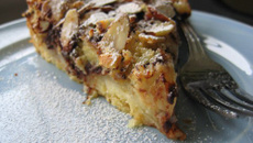 Gâteau moelleux aux poires et pépites de chocolat