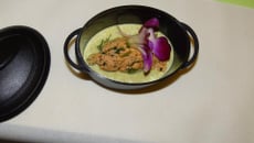 Marmite de homard aux boursin et crème d'asperge