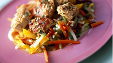 Salade au bœuf et cacahuètes